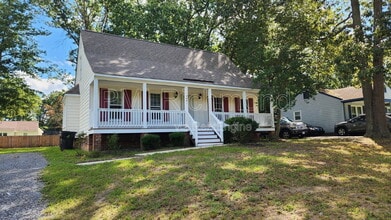 2801 Pine Meadows Cir in Chester, VA - Building Photo - Building Photo