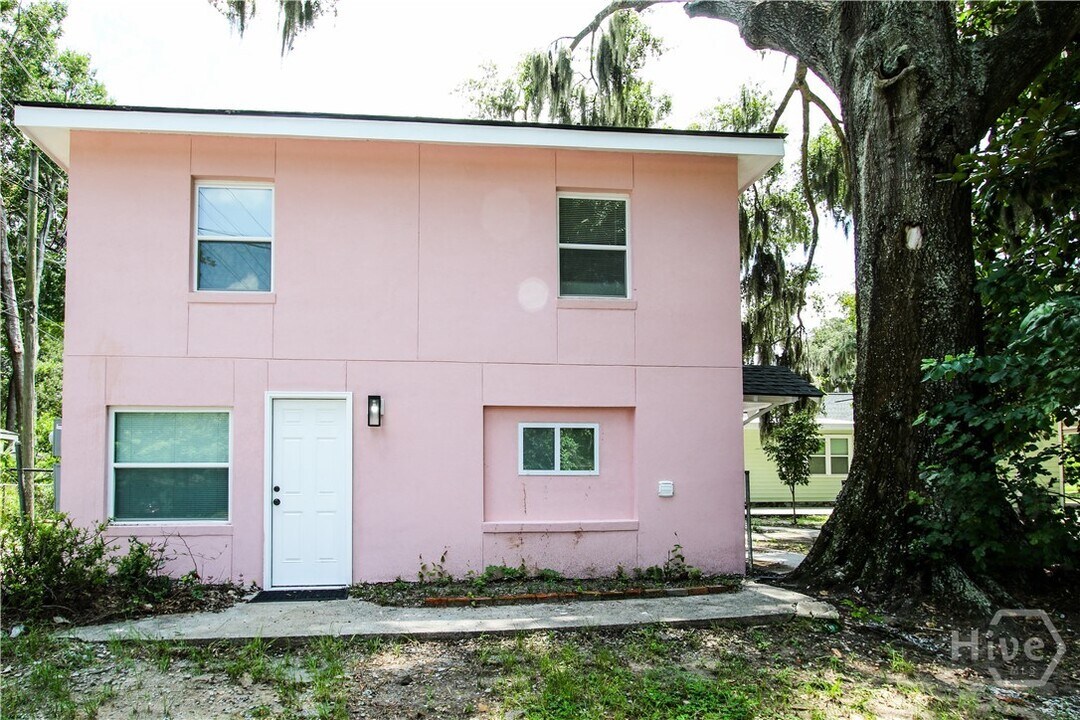 1904 E 51st St in Savannah, GA - Building Photo