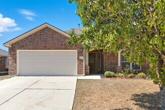 257 Firwood N in Kyle, TX - Foto de edificio - Building Photo