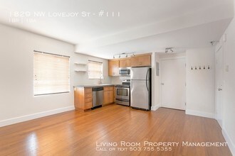 1829 NW Lovejoy St-Unit -#111 in Portland, OR - Building Photo - Building Photo