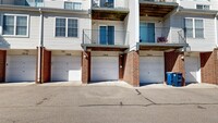 1906 Lindsay Ln in Ann Arbor, MI - Foto de edificio - Building Photo