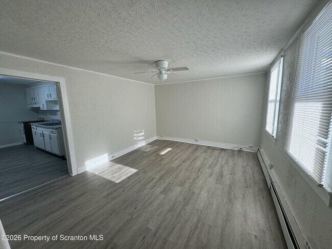 513 Oak St in Old Forge, PA - Building Photo - Building Photo