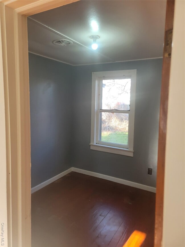 181 Ulster Ave in Ulster Park, NY - Building Photo - Building Photo