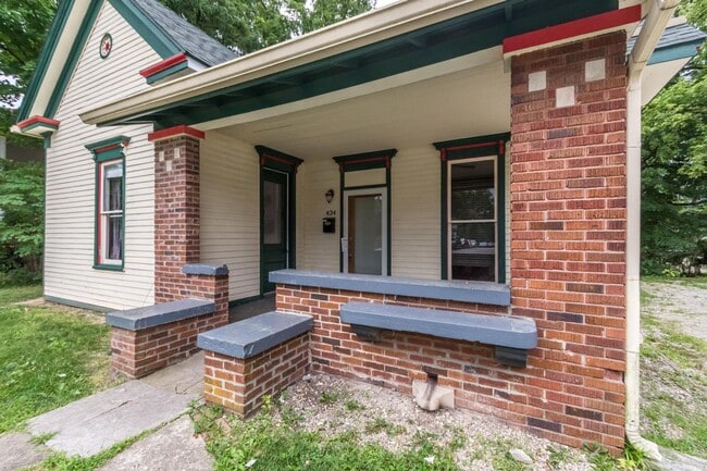 434 E 2nd St in Bloomington, IN - Building Photo - Building Photo