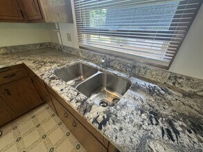 1331 Martha Washington Dr, Unit 1331 Martha Washington LL in Wauwatosa, WI - Building Photo - Building Photo