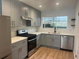 411 Lawrence Dr, Unit 411 Lawrence #B in San Luis Obispo, CA - Building Photo