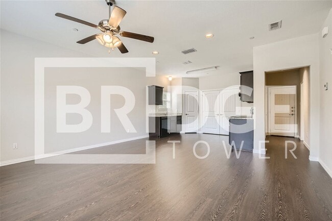 1344 Lakecrest Ln in Lewisville, TX - Building Photo - Building Photo