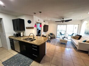 460 S Park Rd in Hollywood, FL - Building Photo - Building Photo