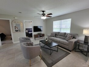 5505 Berryhill Rd in Milton, FL - Building Photo - Building Photo
