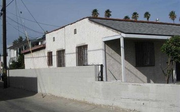 6335 Carmelita Ave in Bell, CA - Building Photo - Building Photo