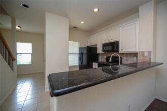 1426 April Villas in Montgomery, TX - Foto de edificio - Building Photo