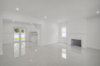 4112 SW 9th Terrace in Miami, FL - Building Photo - Building Photo