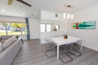 475 NE 142nd St in North Miami, FL - Building Photo - Building Photo