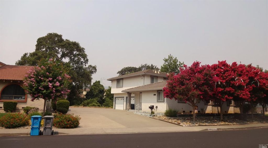 550 Edgewood Dr in Vacaville, CA - Foto de edificio