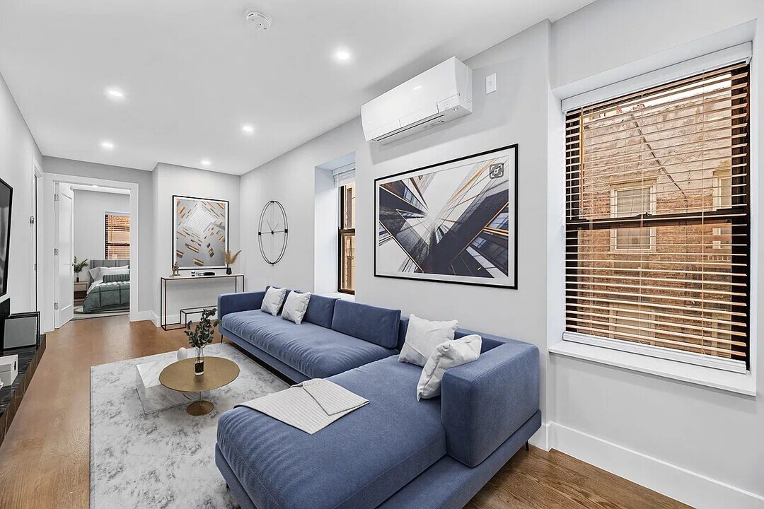 153 E 26th St in New York, NY - Building Photo