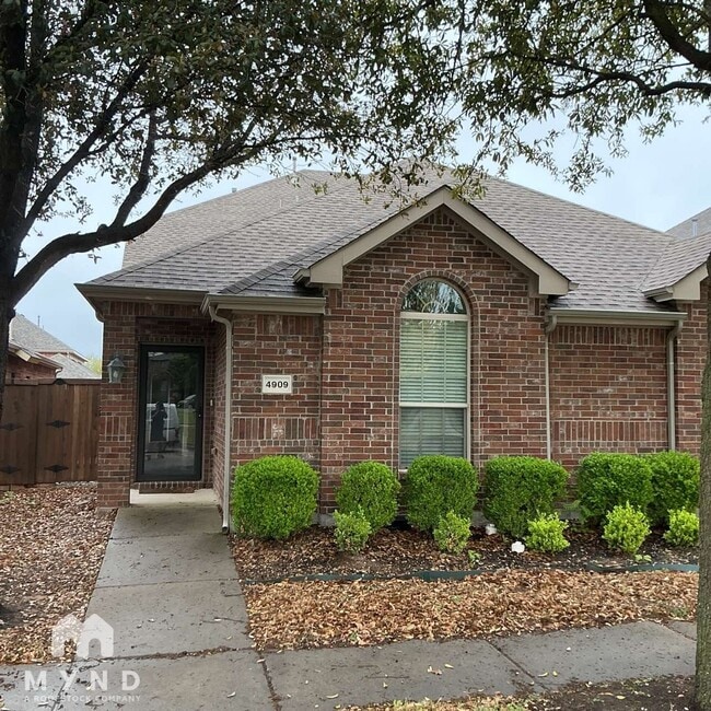 4909 6 Gun Ln