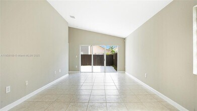 8743 SW 213th Ln in Cutler Bay, FL - Building Photo - Building Photo