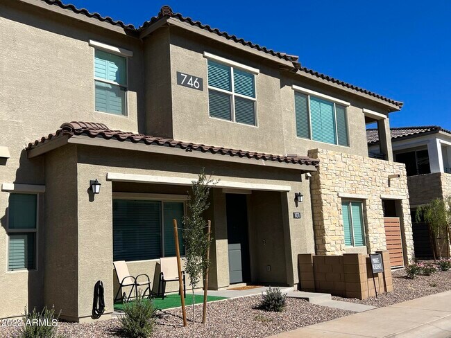 746 E Doral Ave in Gilbert, AZ - Building Photo - Building Photo