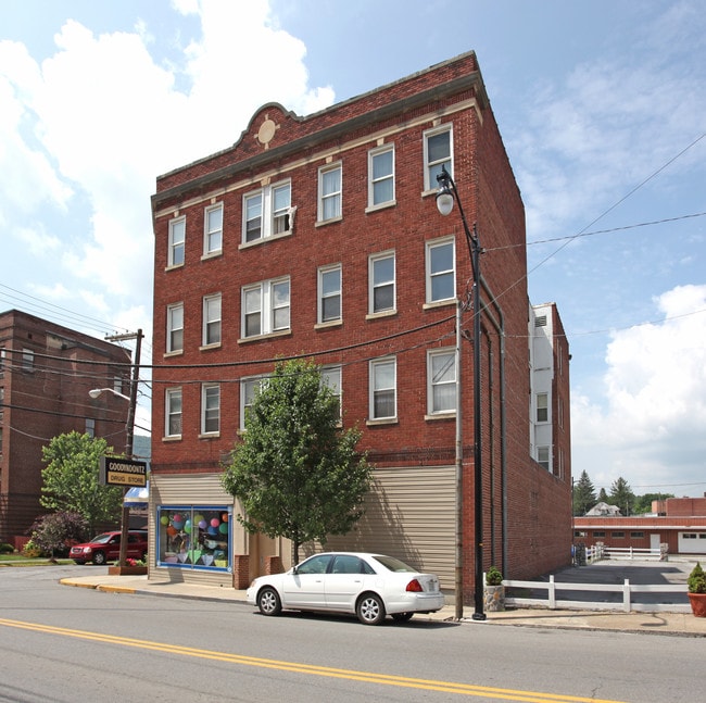Fairview Apartments in Bluefield, WV - Building Photo - Building Photo
