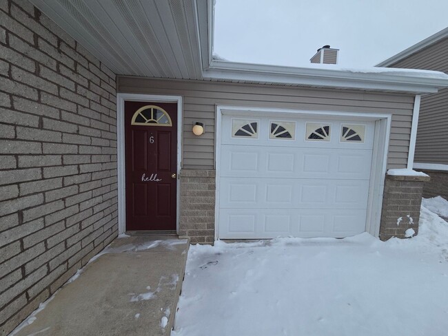 4930 Benley Ct in Manitowoc, WI - Building Photo - Building Photo