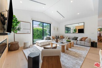 20226 Lorenzana Dr in Los Angeles, CA - Building Photo - Building Photo