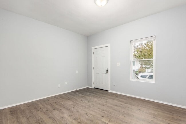 673-675-675 Stanley Ave in Columbus, OH - Building Photo - Building Photo