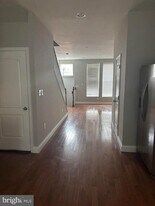 411 Robert St in Baltimore, MD - Building Photo