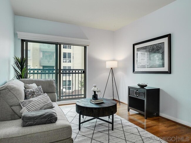 450 J St in San Diego, CA - Building Photo - Building Photo