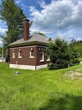 1 Parker Ave in Ludlow, VT - Building Photo - Building Photo