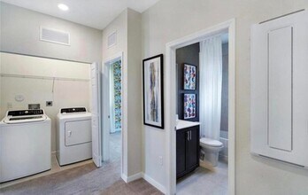 1513 SW 28th St in Fort Lauderdale, FL - Foto de edificio - Building Photo