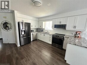 179 Dalecroft Pl in Waterloo, ON - Building Photo - Building Photo