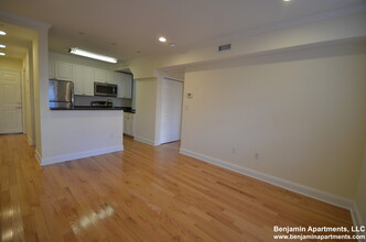 1 Chauncy St, Unit 19 in Cambridge, MA - Foto de edificio - Building Photo