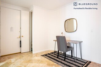 150 E 57th St in New York, NY - Building Photo - Building Photo