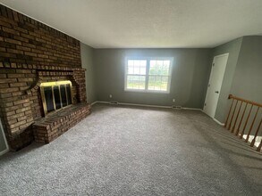 843 W Kansas St in Liberty, MO - Building Photo - Building Photo