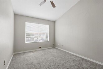 1511 Creek Bank Ln in Arlington, TX - Building Photo - Building Photo