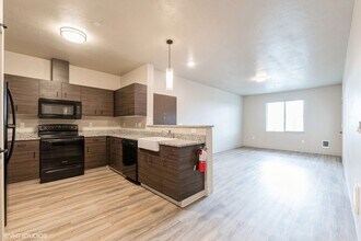 1920 Jefferson Blvd in Kalispell, MT - Building Photo - Building Photo