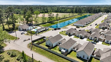 The Cottages at Buckshot Landing in Magnolia, TX - Foto de edificio - Building Photo