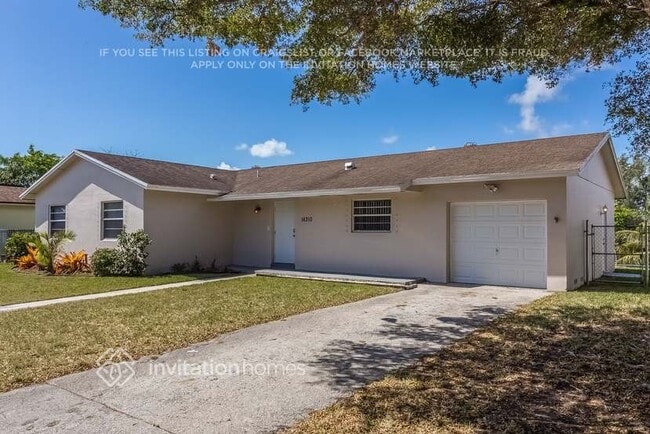 16310 SW 109th Ave in Miami, FL - Building Photo - Building Photo