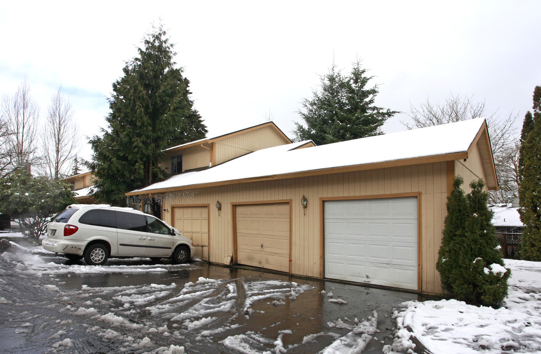 Tualatin 4-Plex in Tualatin, OR - Building Photo