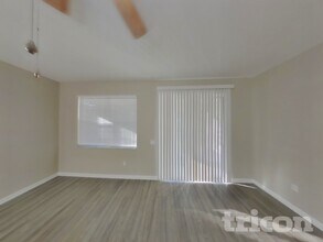 11417 Callaway Pond Dr in Riverview, FL - Foto de edificio - Building Photo