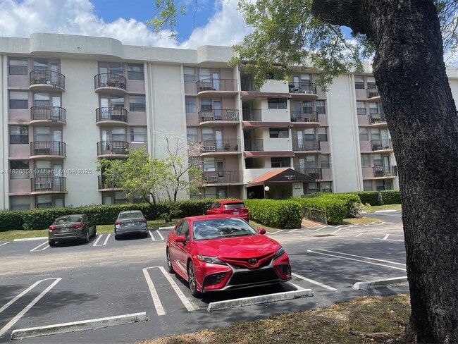 property at 2771 Riverside Dr
