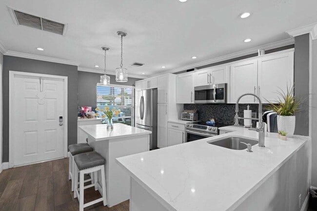 5400 Poppy Pl in Delray Beach, FL - Building Photo - Building Photo