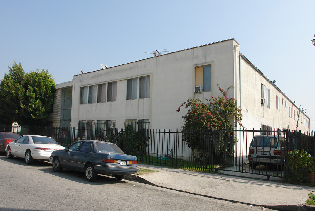 1028 N Mariposa Ave in Los Angeles, CA - Building Photo