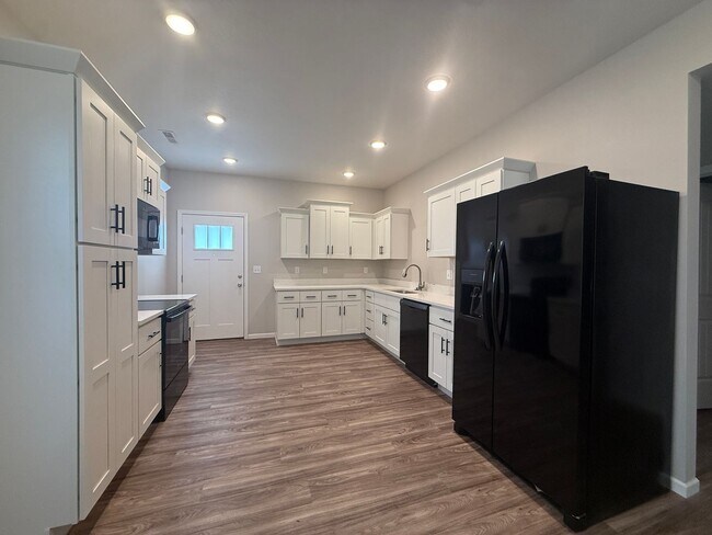 327 S Florence Ave in Springfield, MO - Building Photo - Building Photo