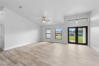 6151 Hershey Ave in Ft. Myers, FL - Building Photo - Building Photo