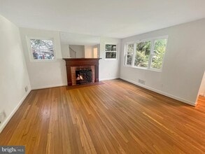 2711 Parkway in Cheverly, MD - Building Photo - Building Photo