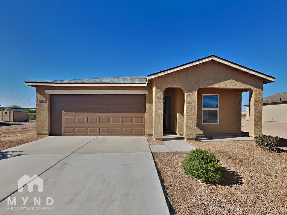 11164 W Arvada Dr in Arizona City, AZ - Building Photo