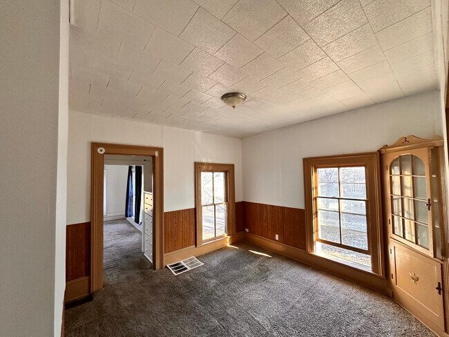1018 Haskell Ave in Rockford, IL - Building Photo - Building Photo