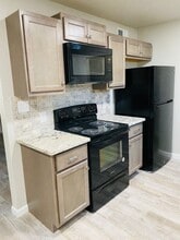 6017 Bedford Dr in Beaumont, TX - Building Photo - Building Photo