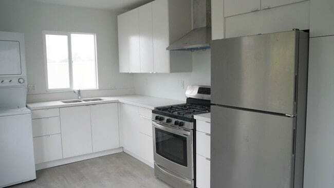 1619 Micheltorena St in Los Angeles, CA - Building Photo - Building Photo